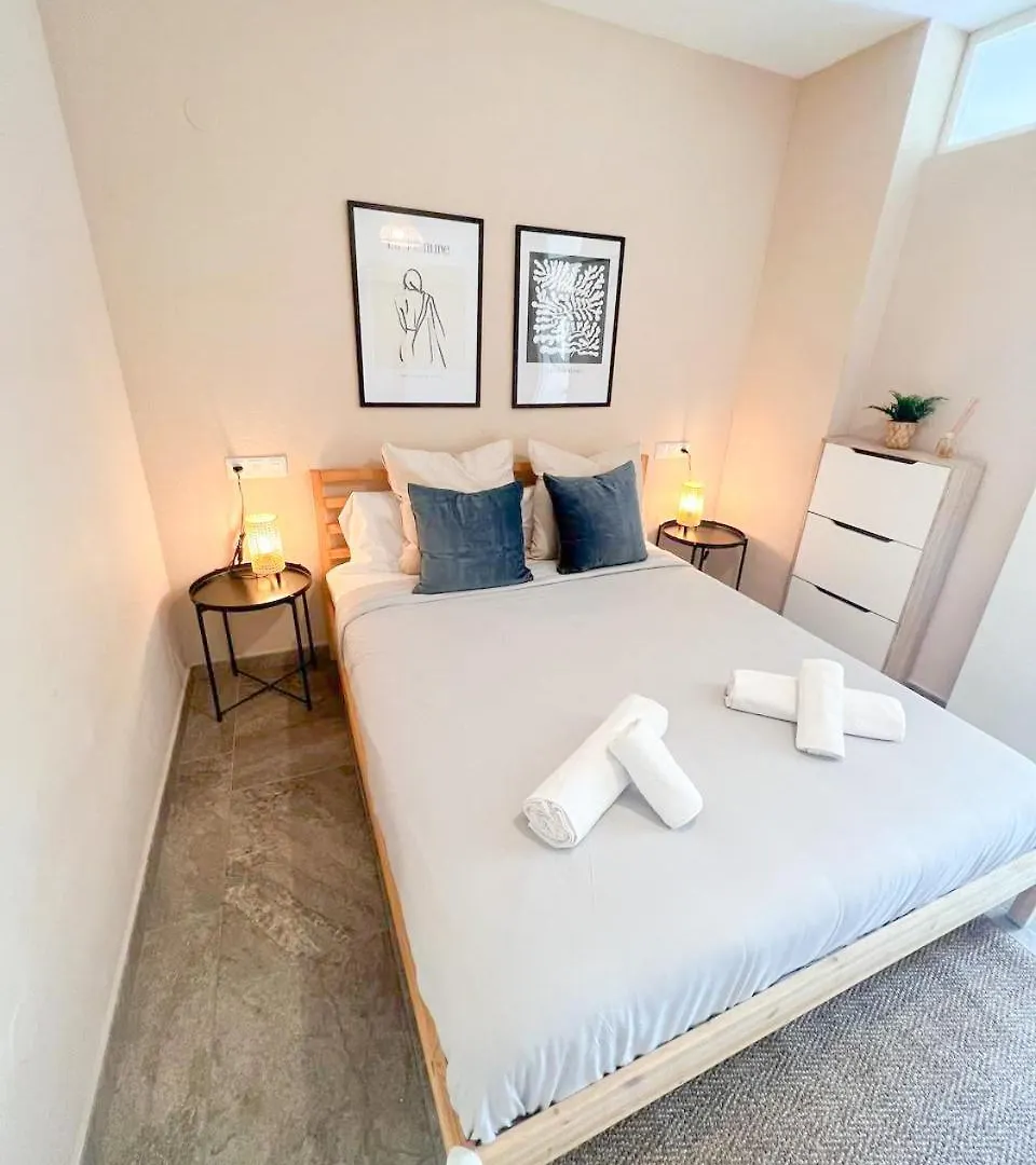 Apartamento Carihuela Park Palace a 600 metros de la playa Torremolinos España